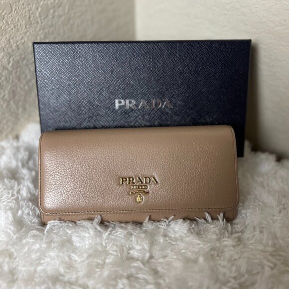 Prada Vitello Move Leather Continental Wallet - Picture 1 of 8